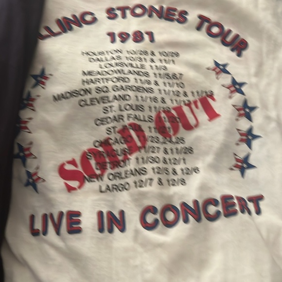 It’s an original vintage Rolling Stones. It was never worn. It’s from 1981. - Picture 2 of 4